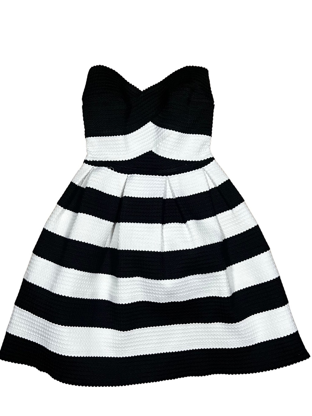 B Darlin Black & White Strapless Sweetheart Dress